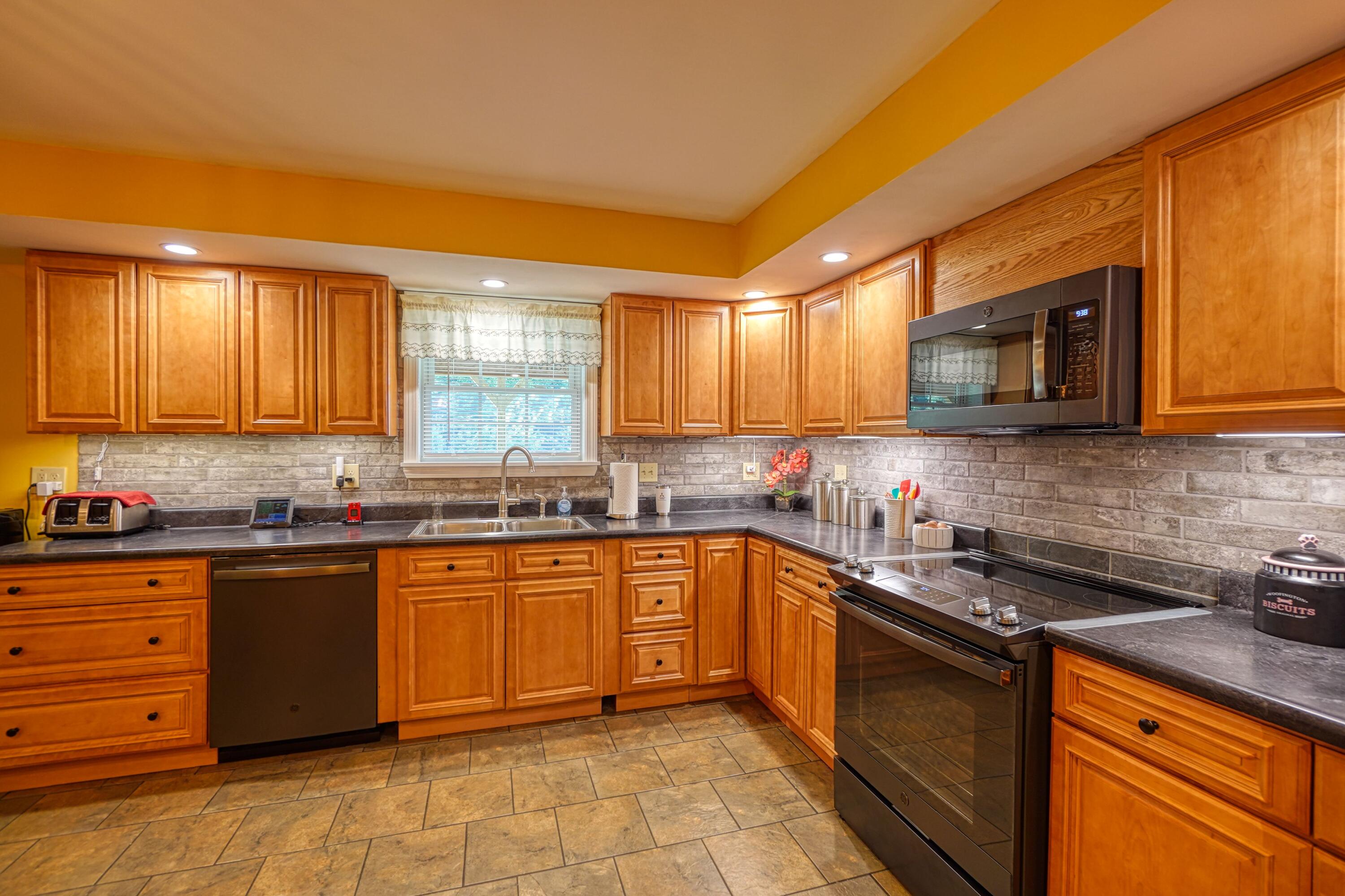 143 Wellington Road Harmony, ME 04942 - Photo 12 of 59 Kitchen