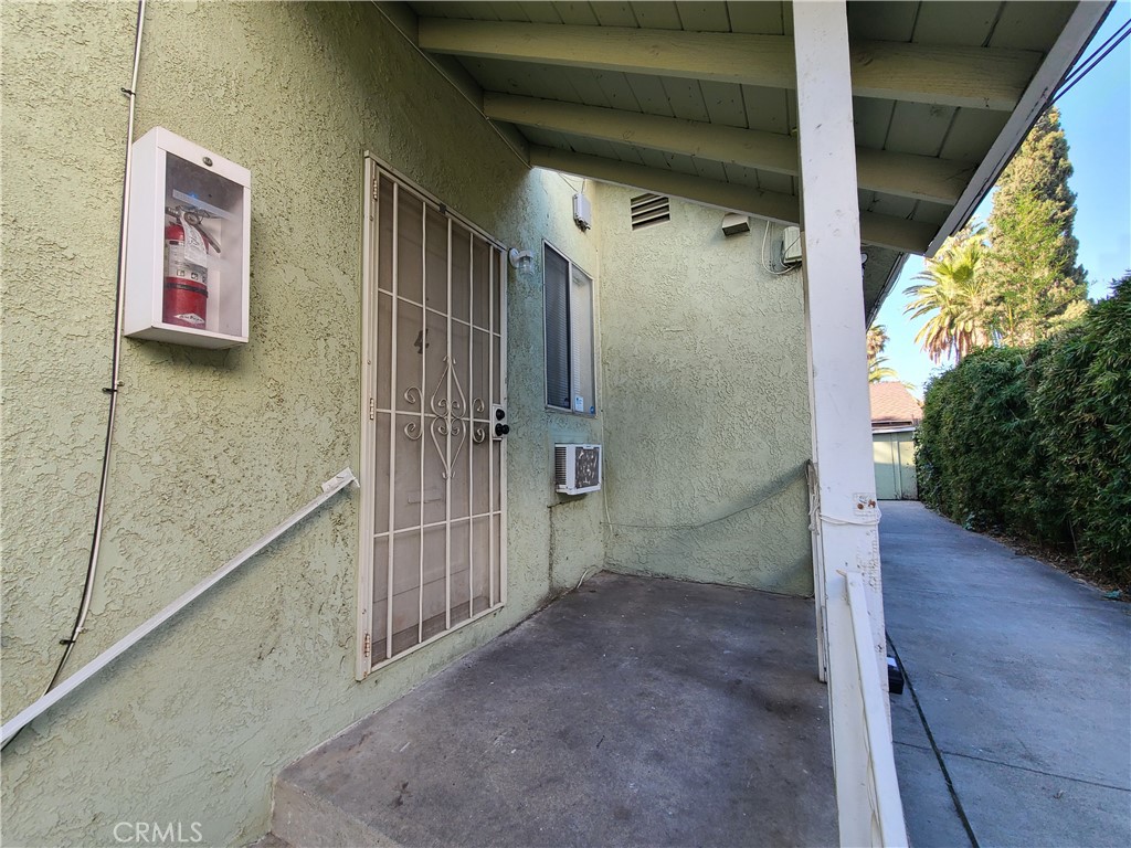 3891 Locust Street, Unit 4 Riverside, CA 92501 - Photo 3 of 13 Gallery Image 3