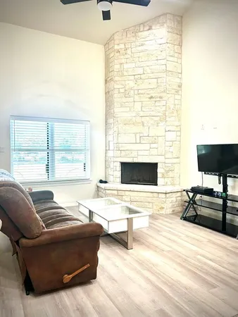 $2,250 | 469 Rs County Road 1605, Point, TX 75472