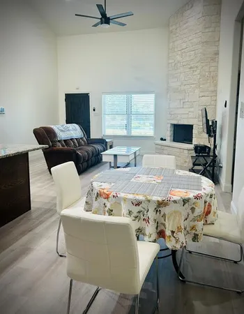 $2,250 | 469 Rs County Road 1605, Point, TX 75472