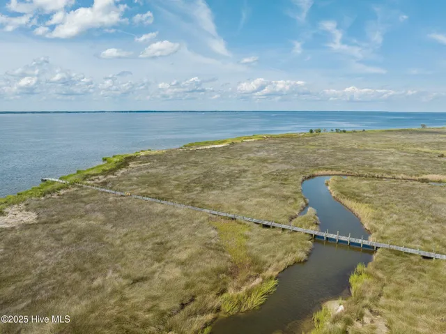 $85,000 | 127 Garbacon Drive, Beaufort, NC 28516