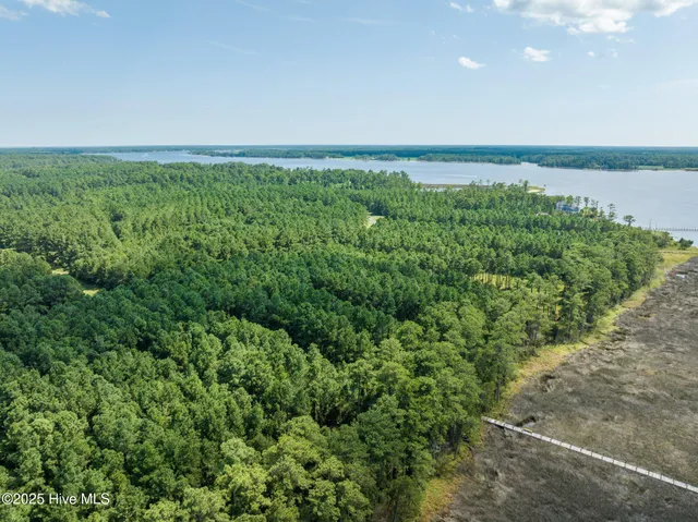 $85,000 | 127 Garbacon Drive, Beaufort, NC 28516