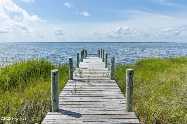 $85,000 | 127 Garbacon Drive, Beaufort, NC 28516