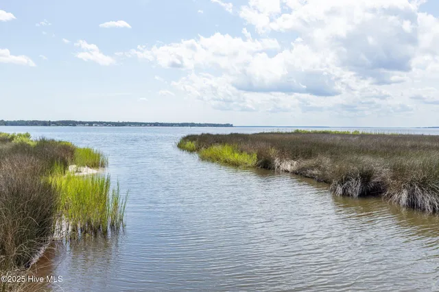 $85,000 | 127 Garbacon Drive, Beaufort, NC 28516