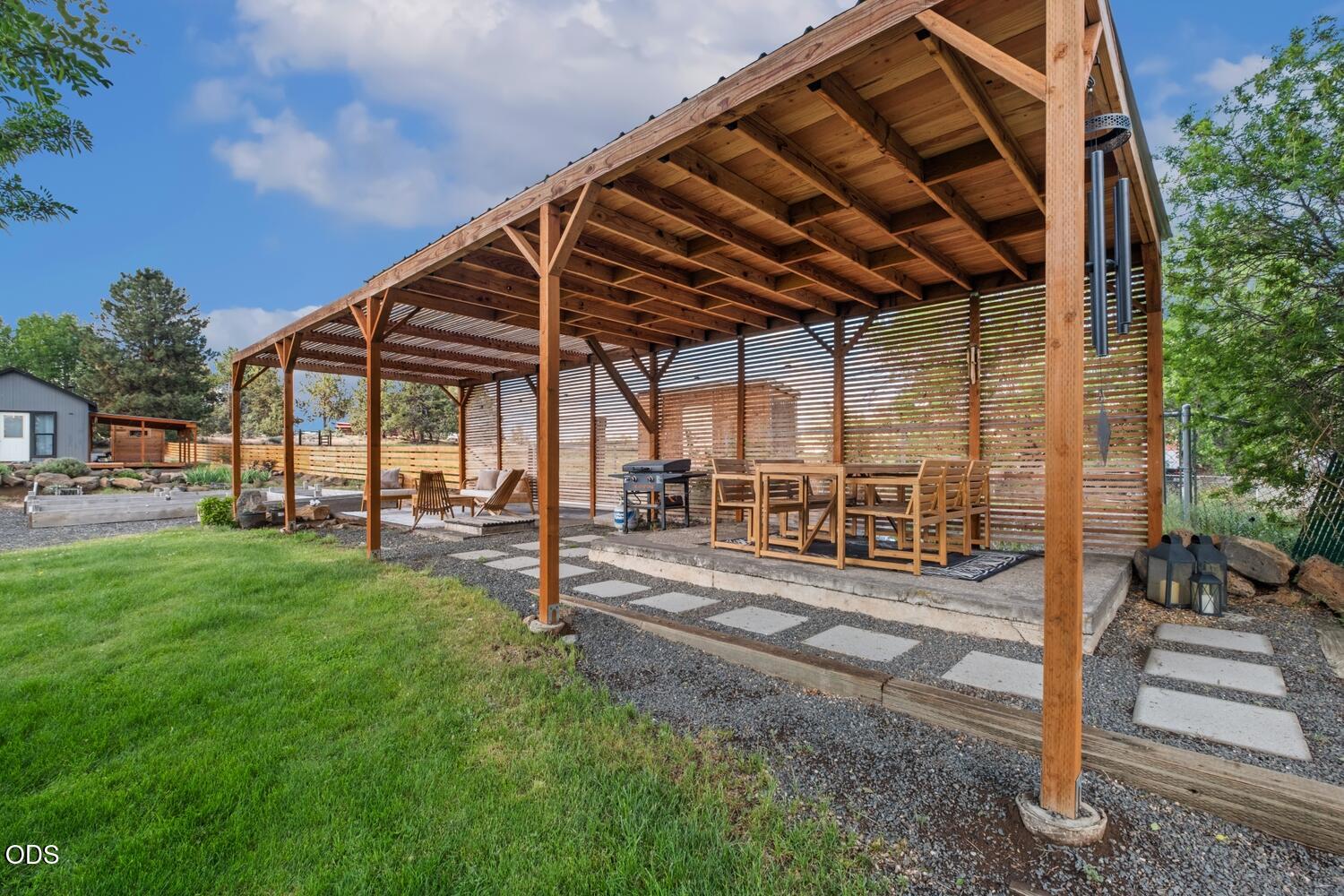 21589 Bear Creek Road Bend, OR 97701 - Photo 17 of 58