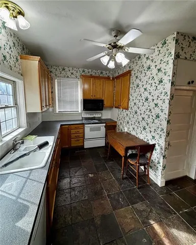 $129,000 | 1123 West Main Street, Chanute, KS 66720