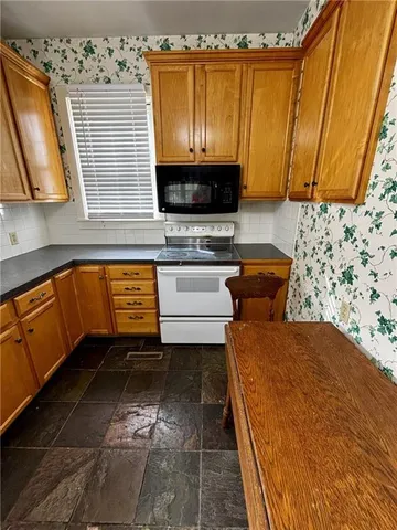 $129,000 | 1123 West Main Street, Chanute, KS 66720