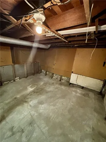 $129,000 | 1123 West Main Street, Chanute, KS 66720