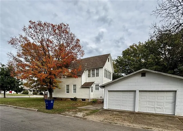 $129,000 | 1123 West Main Street, Chanute, KS 66720