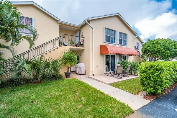 $2,000 | 622 Waterside Drive, Hypoluxo, FL 33462