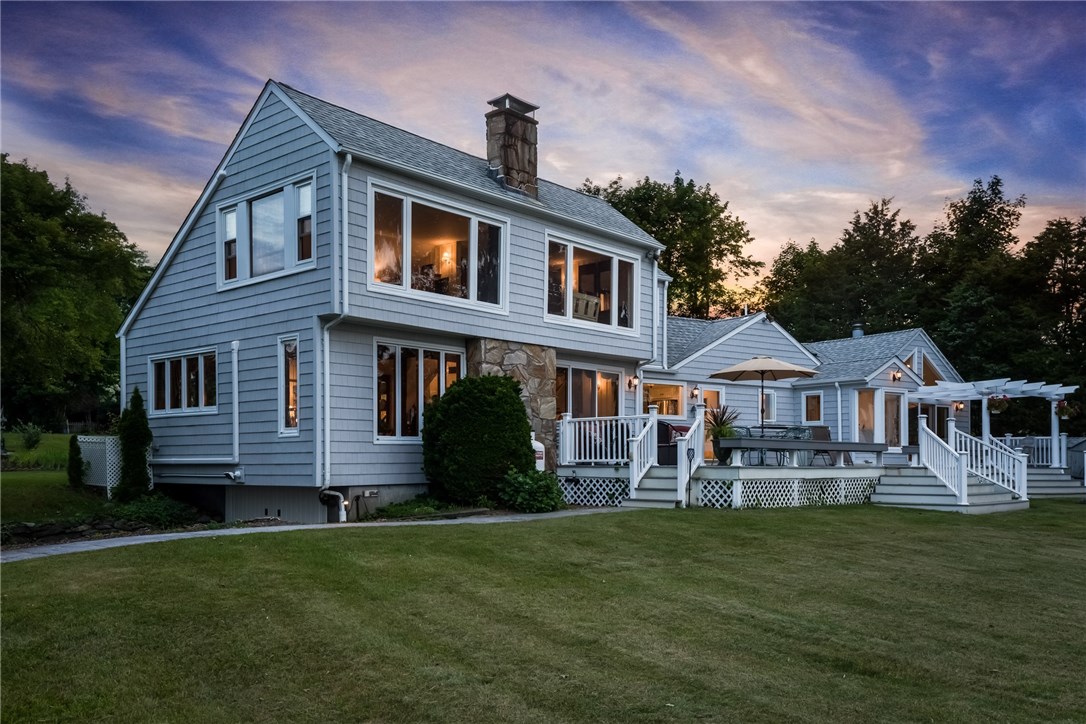 1058 East Shore Road Jamestown, RI 02835 - Photo 4 of 37