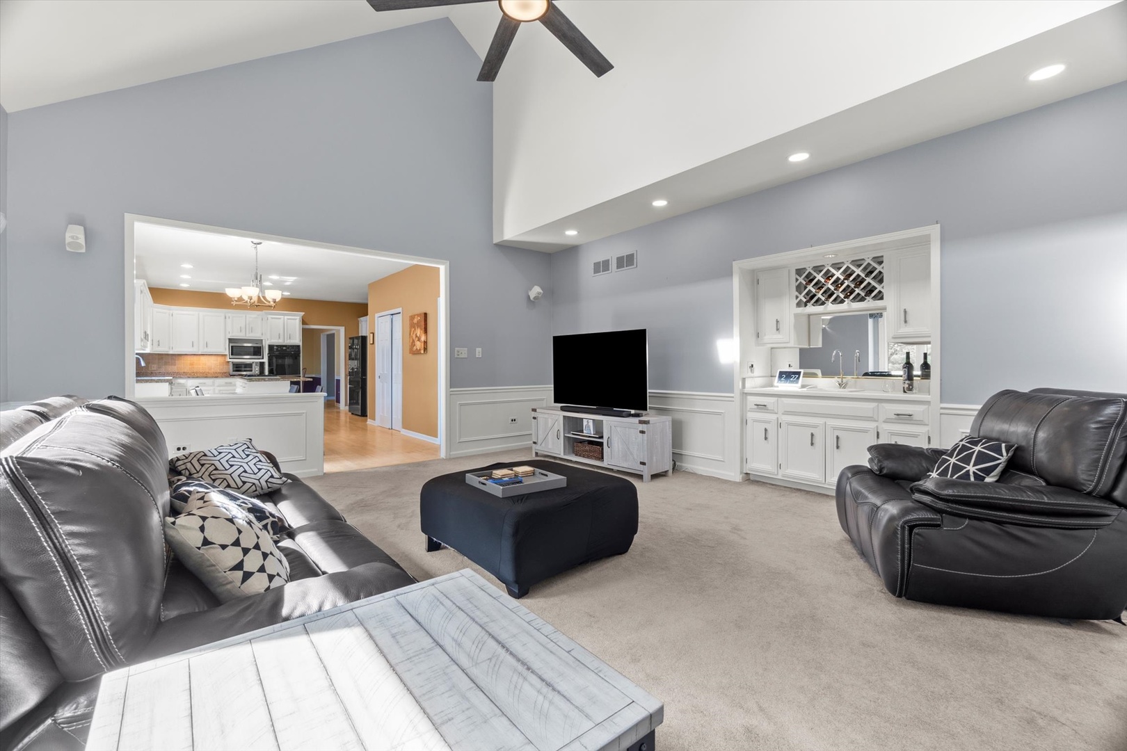 3555 Jeremy Ranch Court Naperville, IL 60564 - Photo 16 of 36 Gallery Image 16