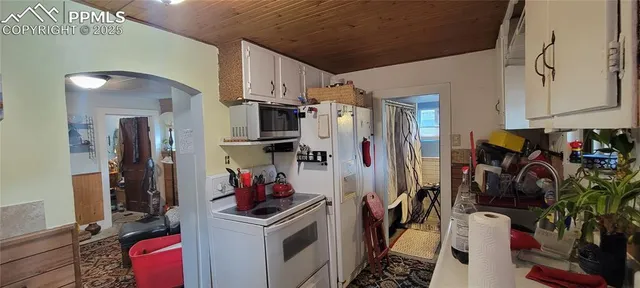 a view of a storage & utility room