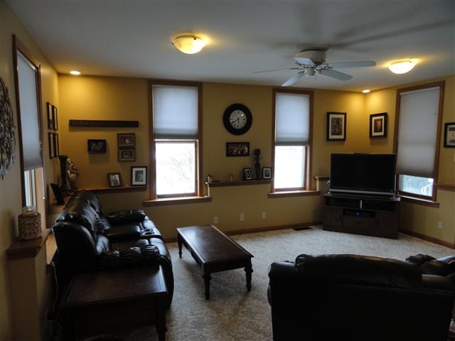 421 West Jefferson Street Decatur, IN 46733 - Photo 5 of 29