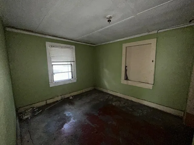 $49,900 | 302 East Wayside Avenue, Wharton, TX 77488