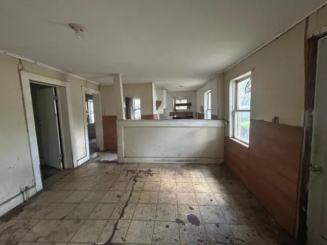 $49,900 | 302 East Wayside Avenue, Wharton, TX 77488