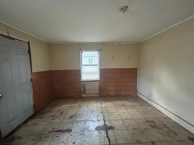 $49,900 | 302 East Wayside Avenue, Wharton, TX 77488