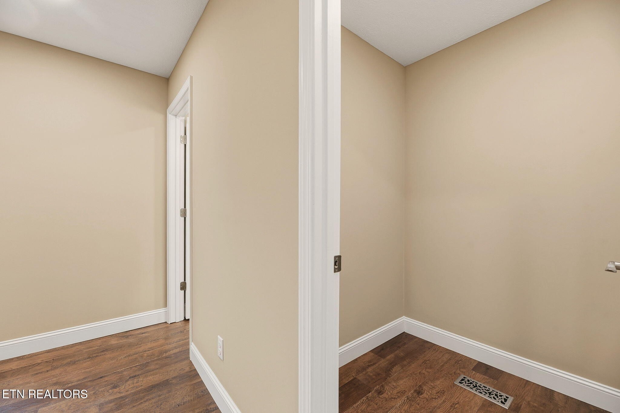 220 Nancy Lane Clinton, TN 37716 - Photo 14 of 25