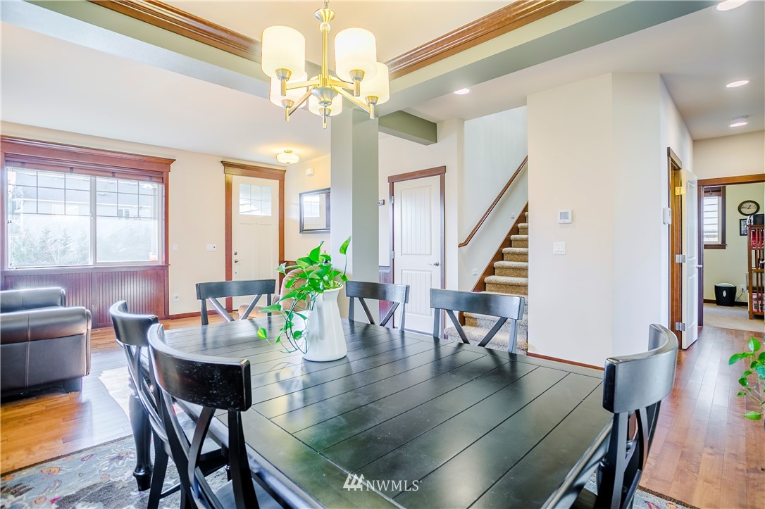18907 4th Drive Southeast Bothell, WA 98012 - Photo 3 of 25 Gallery Image 3