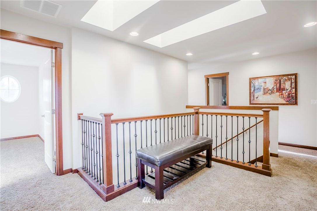 18907 4th Drive Southeast Bothell, WA 98012 - Photo 10 of 25 Gallery Image 10