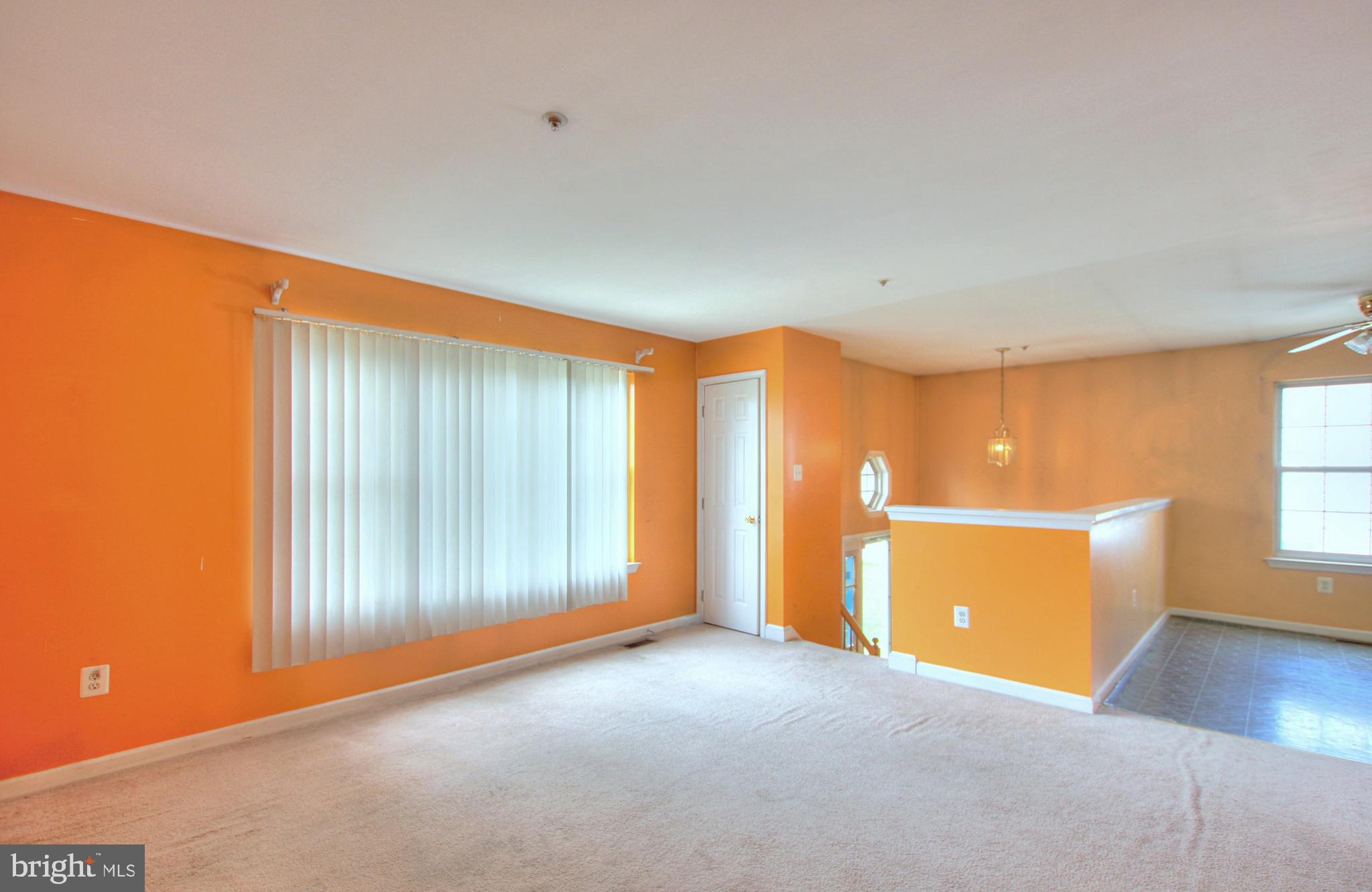7706 Garrison Road Hyattsville, MD 20784 - Photo 6 of 36 Living room