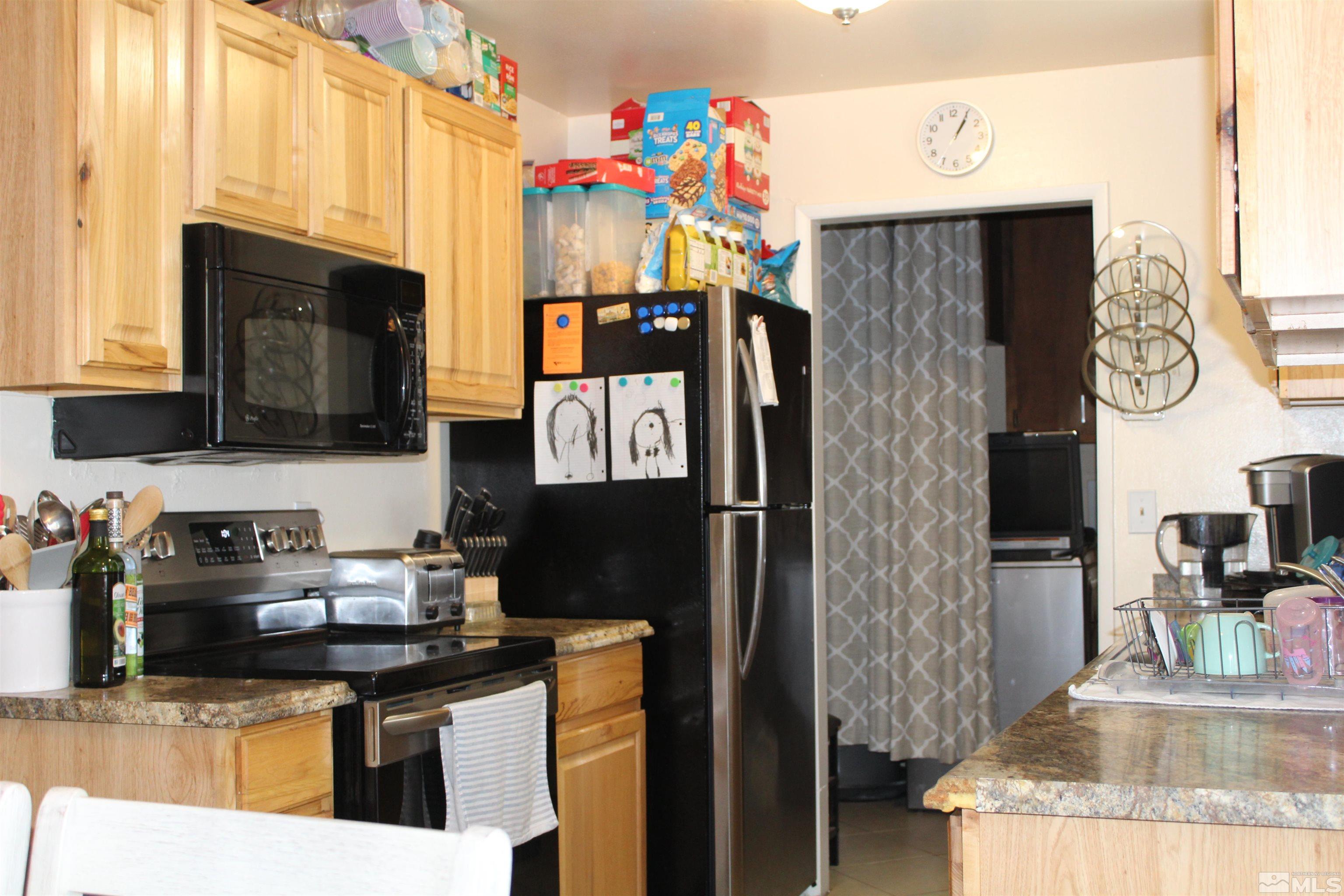 4655 Grass Valley Road Reno, NV 89510 - Photo 6 of 20 Photo 6