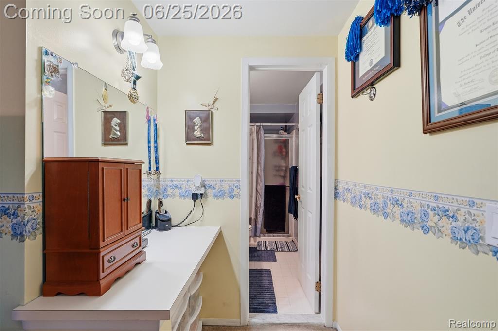 45658 Hanford Road Canton, MI 48187 - Photo 28 of 58