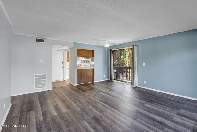 $155,900 | 178 Lanai Villa, Unit Y, Diamondhead, MS 39525