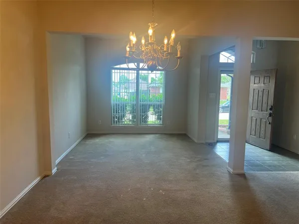 $325,000 | 122 Biscayne Drive, Cedar Hill, TX 75104