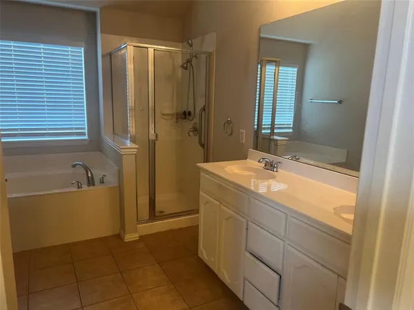 $325,000 | 122 Biscayne Drive, Cedar Hill, TX 75104