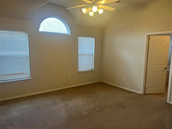 $325,000 | 122 Biscayne Drive, Cedar Hill, TX 75104