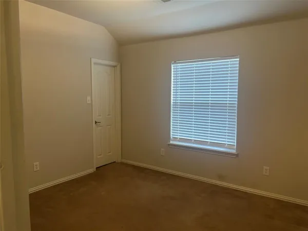 $325,000 | 122 Biscayne Drive, Cedar Hill, TX 75104