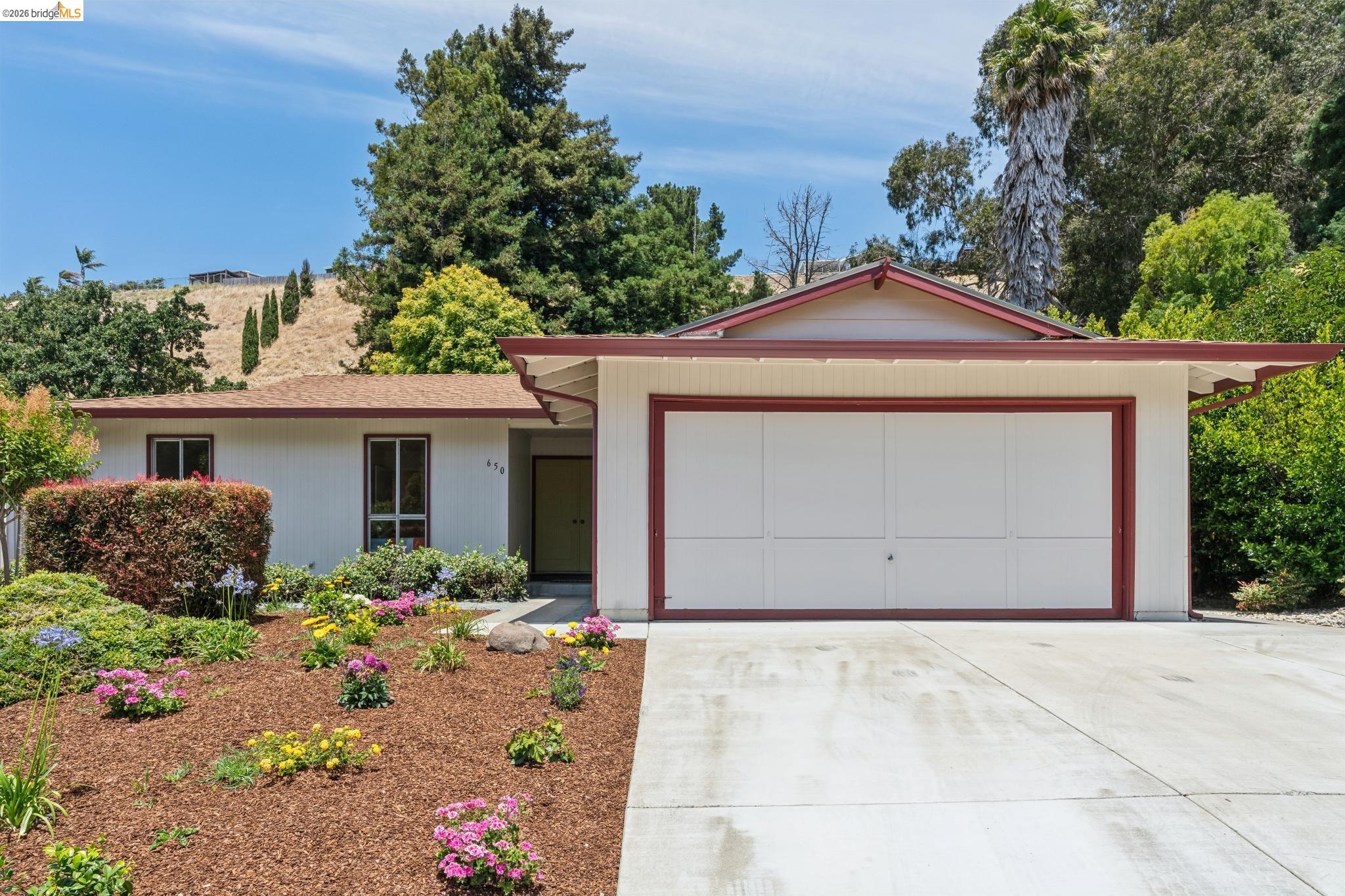650 Marlesta Road Pinole, CA 94564 - Photo 3 of 64