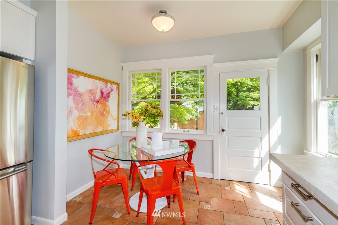 712 North 47th Street Seattle, WA 98103 - Photo 8 of 25