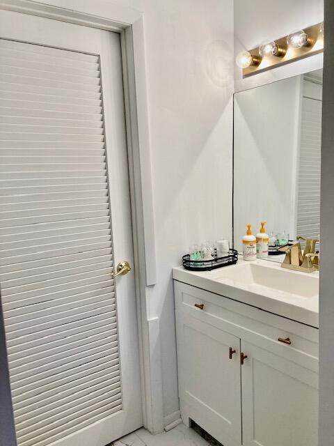 6315 La Costa Drive, Unit L Boca Raton, FL 33433 - Photo 13 of 43 privacy door