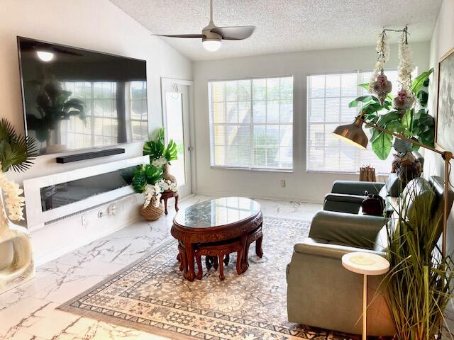 6315 La Costa Drive, Unit L Boca Raton, FL 33433 - Photo 17 of 43 Great light