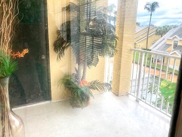 6315 La Costa Drive, Unit L Boca Raton, FL 33433 - Photo 31 of 43 Large Storage closet