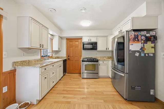 $399,900 | 14805 32nd Avenue North, Plymouth, MN 55447