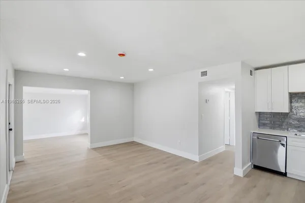 $3,000 | 1400 Northeast 43rd Court, Unit 1400, Pompano Beach, FL 33064
