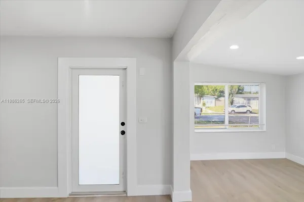 $3,000 | 1400 Northeast 43rd Court, Unit 1400, Pompano Beach, FL 33064