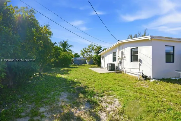 $3,000 | 1400 Northeast 43rd Court, Unit 1400, Pompano Beach, FL 33064