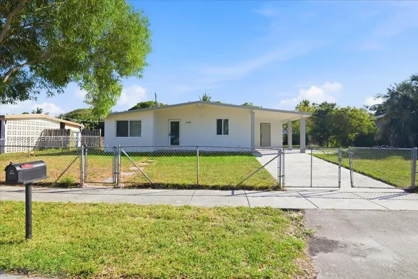 $3,000 | 1400 Northeast 43rd Court, Unit 1400, Pompano Beach, FL 33064
