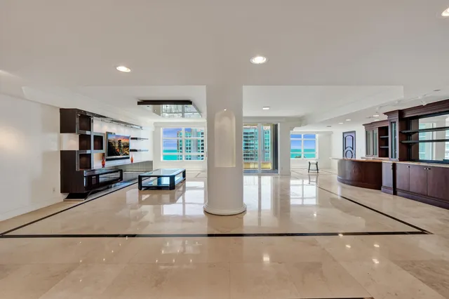 $3,199,000 | 3720 South Ocean Boulevard, Unit 1406/1407, Highland Beach, FL 33487