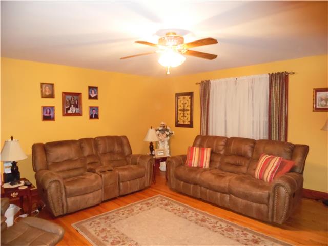 2268 Fall River Road Leoma, TN 38468 - Photo 7 of 13
