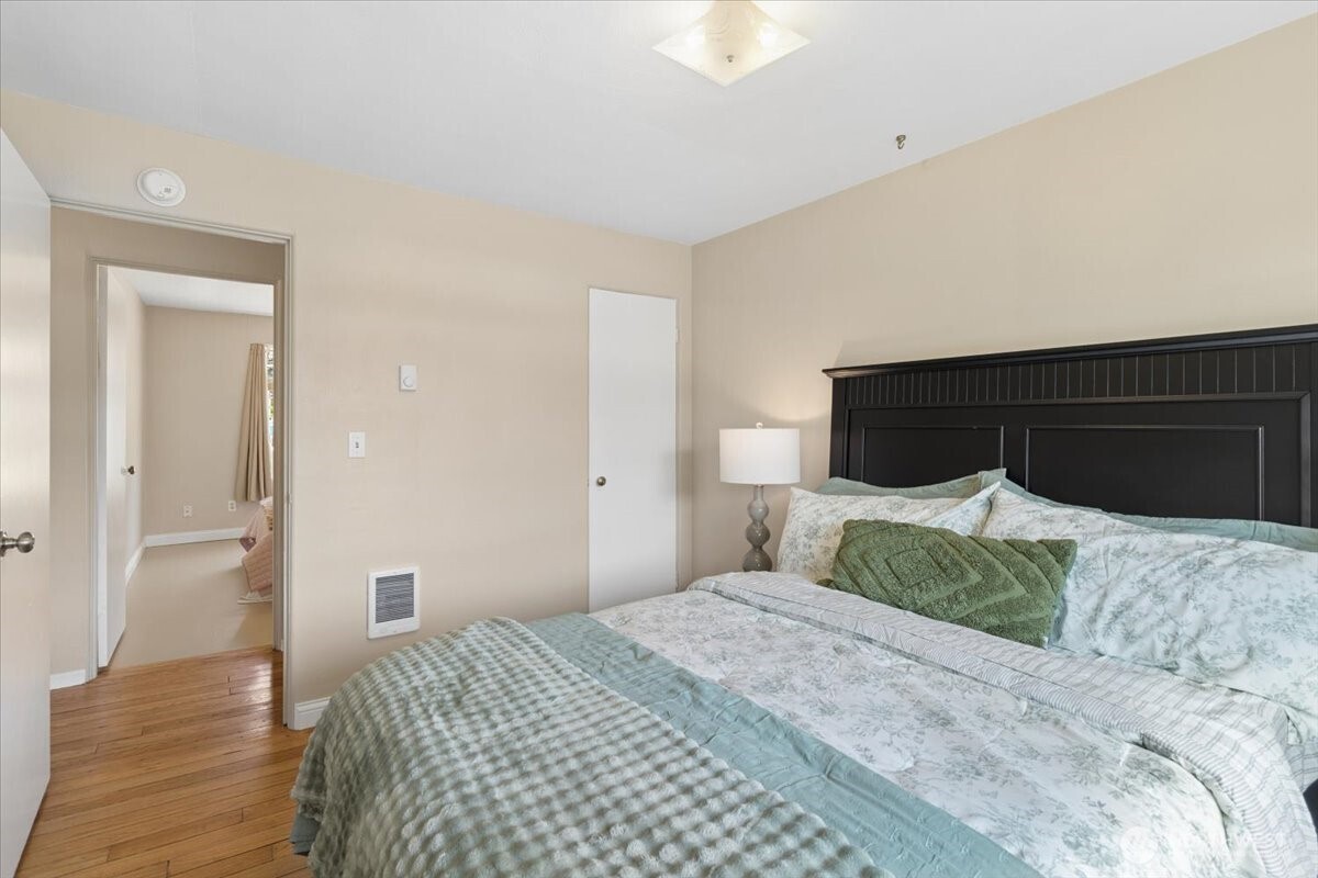 2518 Spring Street Bremerton, WA 98310 - Photo 12 of 33 Gallery Image 12