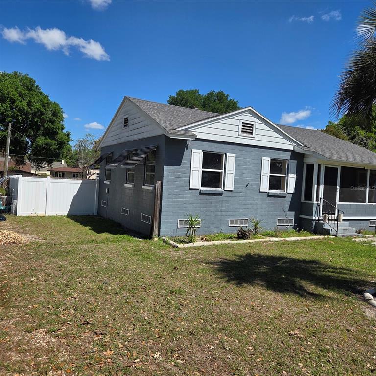 2306 Butler Street Leesburg, FL 34748 - Photo 3 of 7