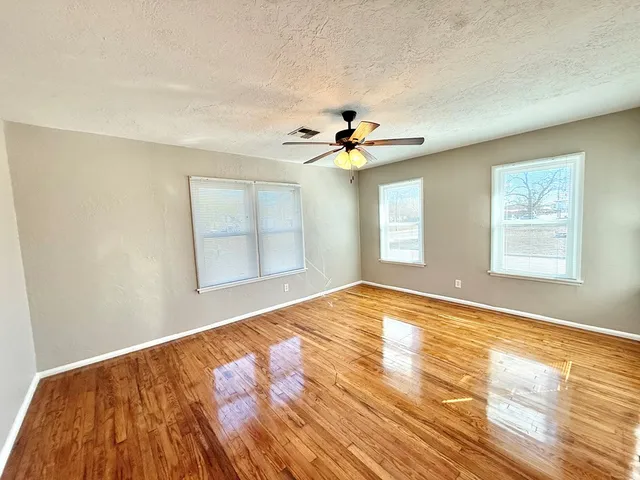 $1,995 | Undisclosed Address, Kerrville, TX 78028