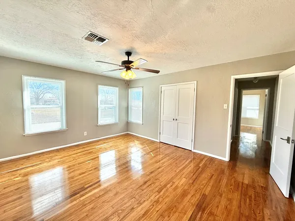 $1,995 | Undisclosed Address, Kerrville, TX 78028