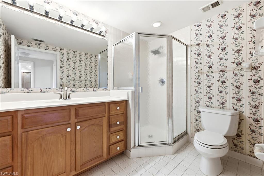 13105 Vanderbilt Drive, Unit 407 Naples, FL 34110 - Photo 16 of 38
