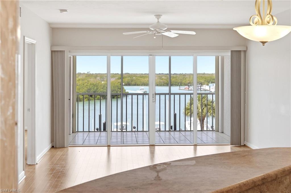 13105 Vanderbilt Drive, Unit 407 Naples, FL 34110 - Photo 18 of 38